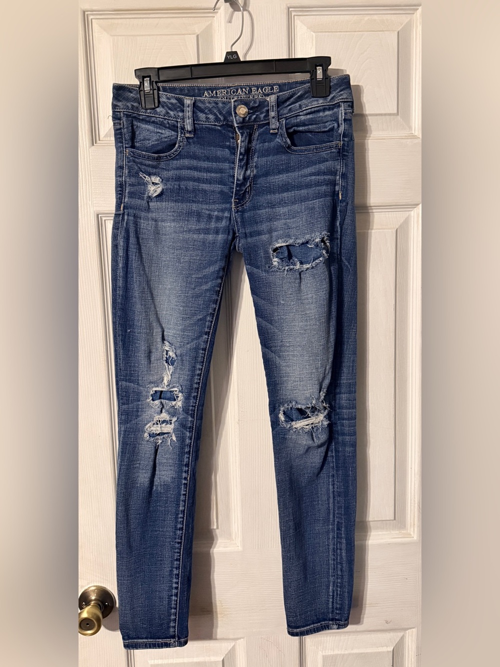 American Eagle Outfitters Super Stretch Distressed Skinny Jeans